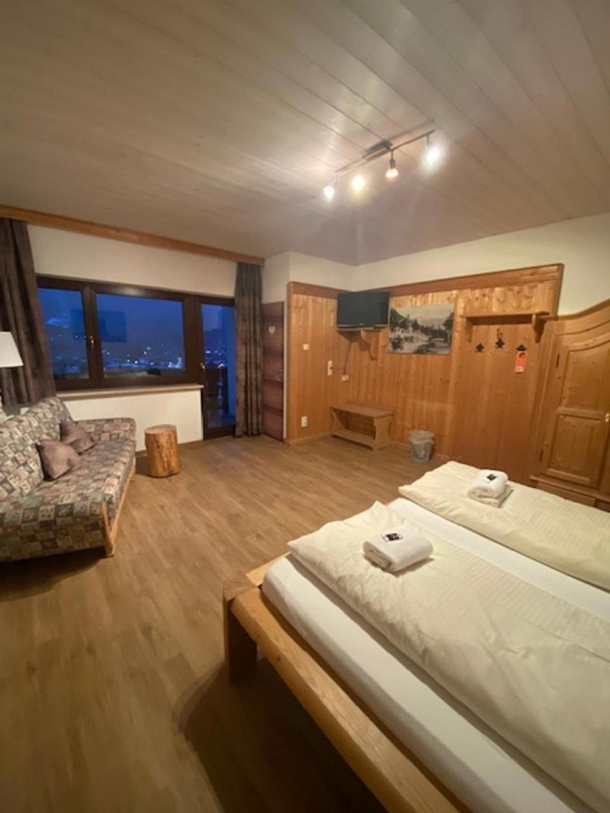 Alpenappartements Schwalbennestl Mittenwald Esterno foto